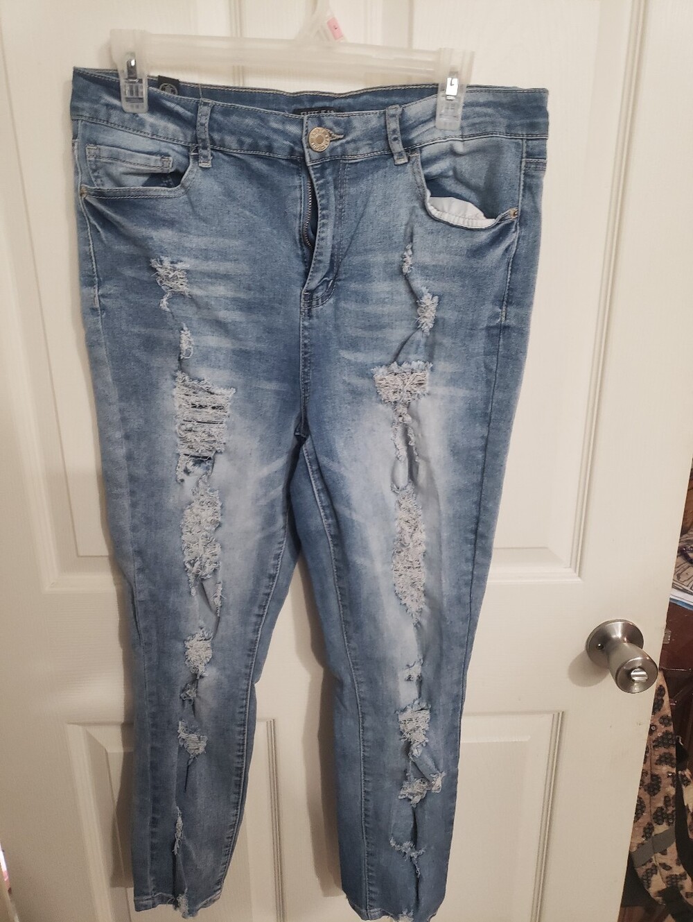 Size 16 Stretch Light Blue Distressed Women’s Jeans - Picture 1 of 2